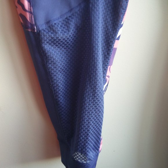 Adidas Yoga Pants L - Picture 9 of 13
